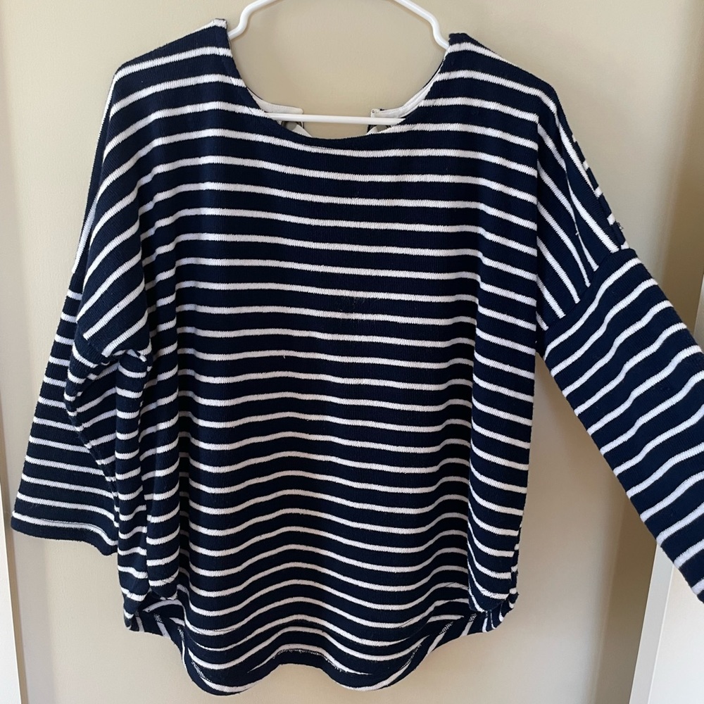 True Craft size L Navy/white striped elbow-length shirt, criss cross upper back!